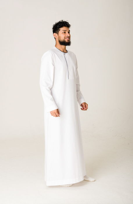 Al Noor - White Piping Stud Thobe