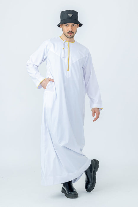 Habeel White/Gold Omani Thoub