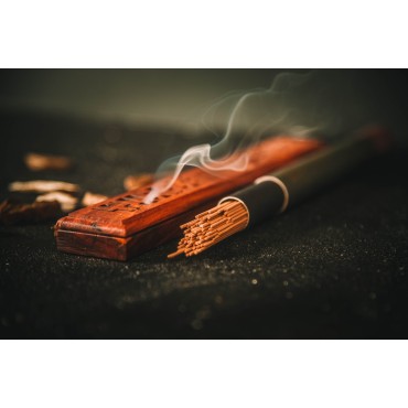Woud - Closed Oud Incense Stick Holder